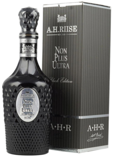 A.H. Riise Non Plus Ultra Black Edition GB 42% 0,7l
